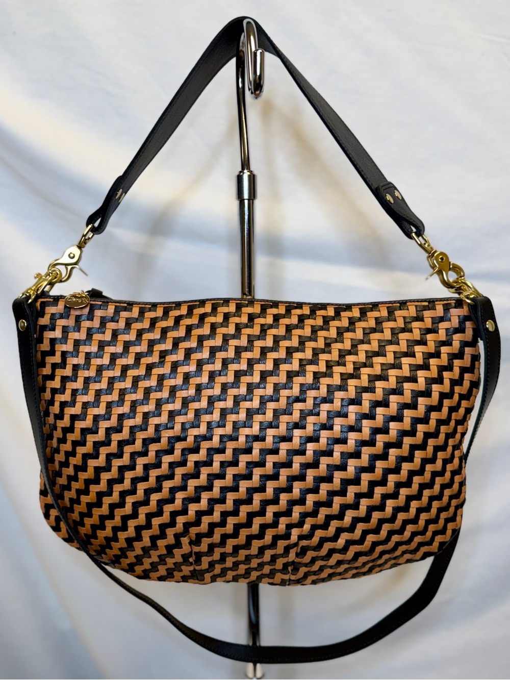 CLARE V Women’s Tan Brown Black Checkered Moyen Messenger Shoulder Bag; Regular
